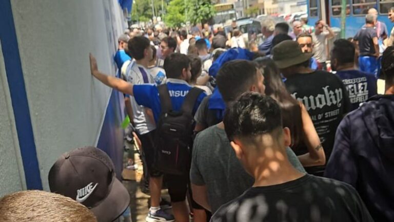 Vélez se Copa: larguísimas filas por estar en la final con Central Córdoba en Santa Fe