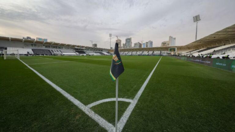 En Arabia Saudita buscan futbolistas para jugar en el ascenso: la cifra millonaria que ofrecen