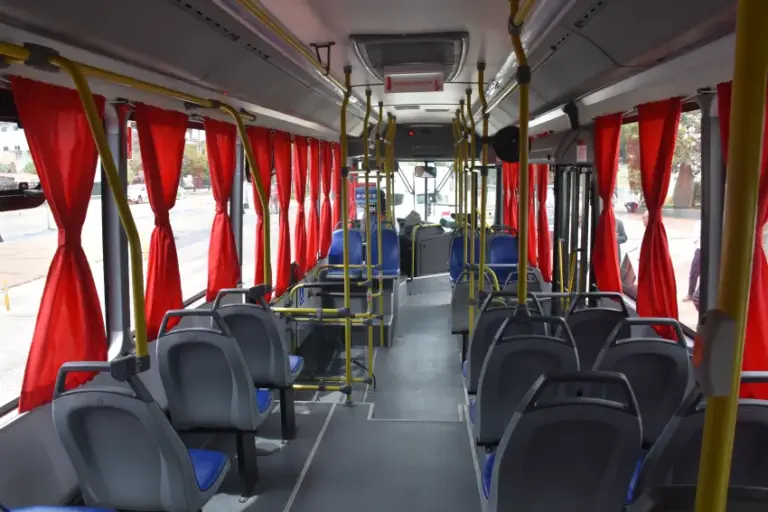 Comienza a regir la nueva tarifa del colectivo Chaco-Corrientes: los precios