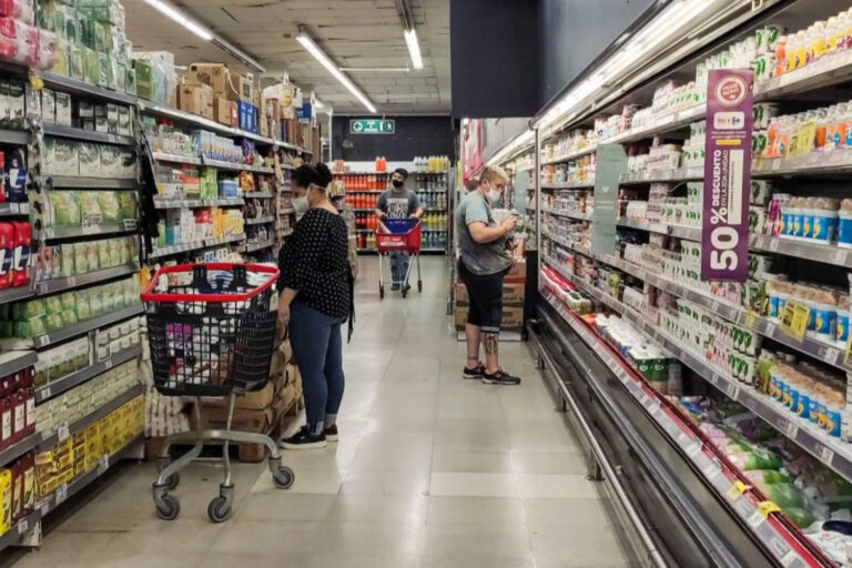 Inflación a la baja: consultoras privadas proyectan un índice cercano al 2% en enero