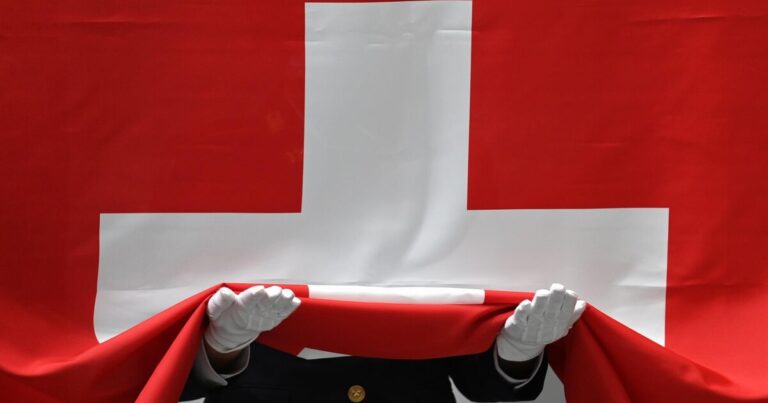 Suiza suspende las exportaciones de armas a Polonia ante el riesgo de que terminen en Ucrania