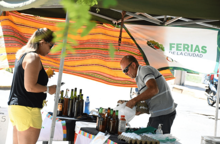 Las Ferias de la Ciudad inician un nuevo recorrido semanal por los barrios