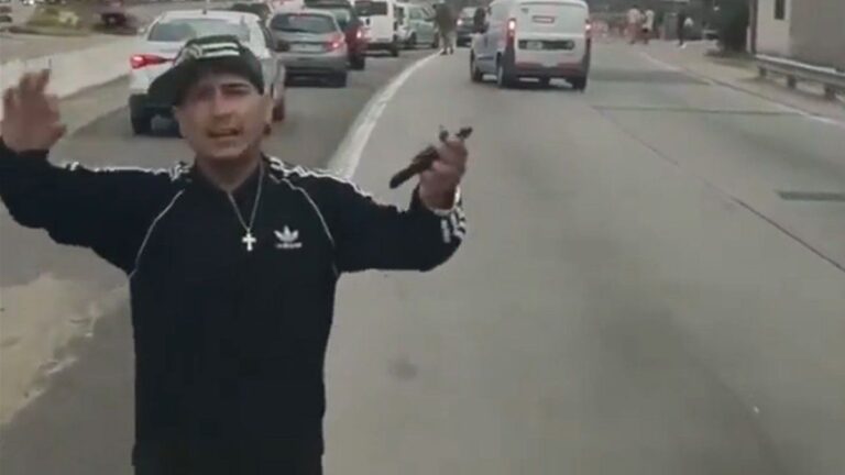 «Si no pagás, no pasás»: extorsionan con un «peaje» a automovilistas en Bernal