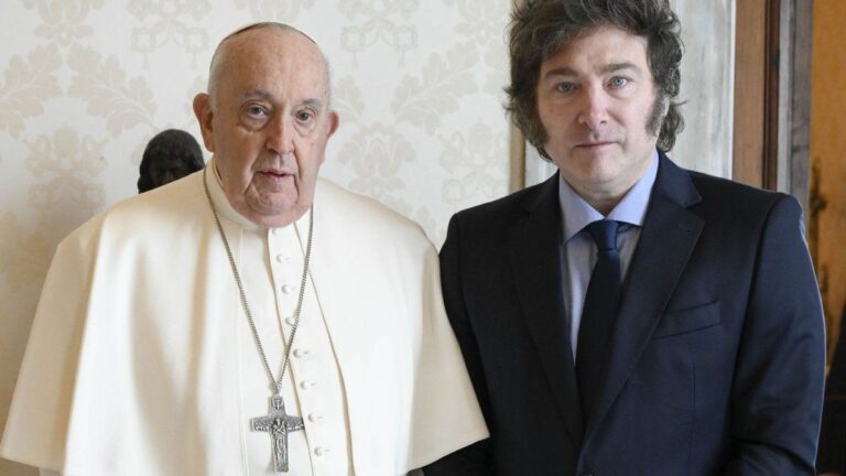 Francisco según Milei: de «representante del maligno» al «argentino más importante de la historia»