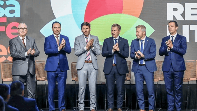 El gobernador Valdés y sus pares de la Región Litoral reciben trabajos técnicos de seis meses