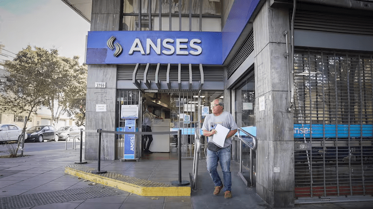 La ANSES confirmó el cronograma de pagos de mayo para jubilaciones, AUH y otras asignaciones