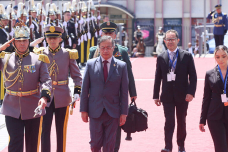 El presidente socialista Gustavo Petro descansó en una lujosa urbanización