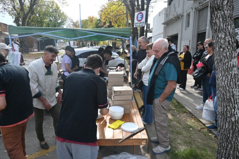 Las ferias vivieron un feriado con mucha actividad