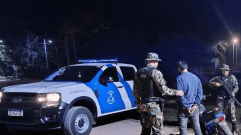 Atraparon con cocaína a un hombre que intentó escapar en una moto