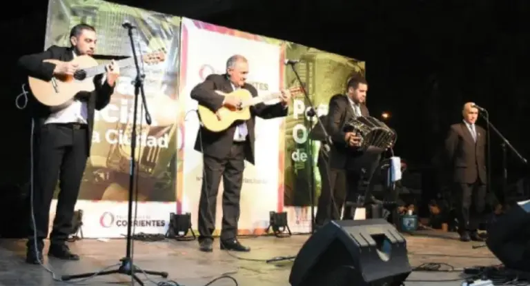 Danzas, recorridos por la ciudad y peña para disfrutar el fin de semana