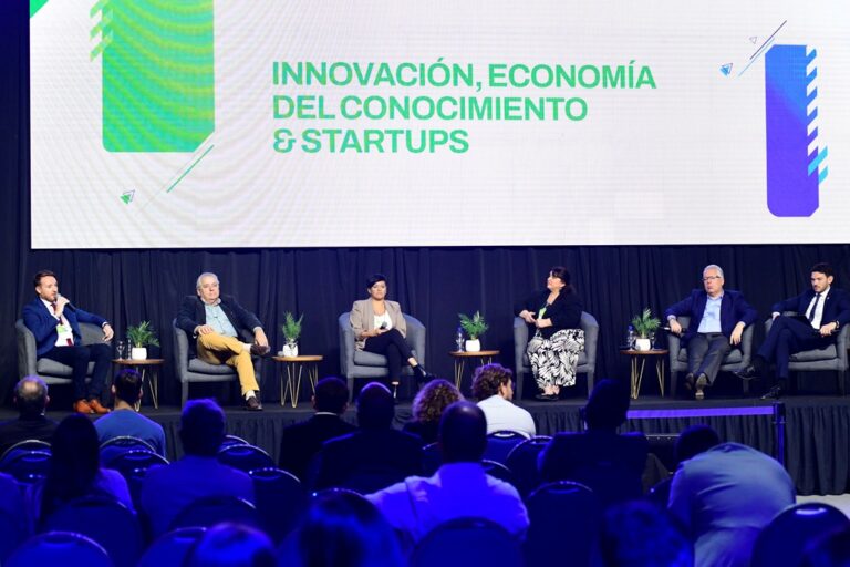 Filipuzzi expuso en una jornada sobre desarrollo productivo federal