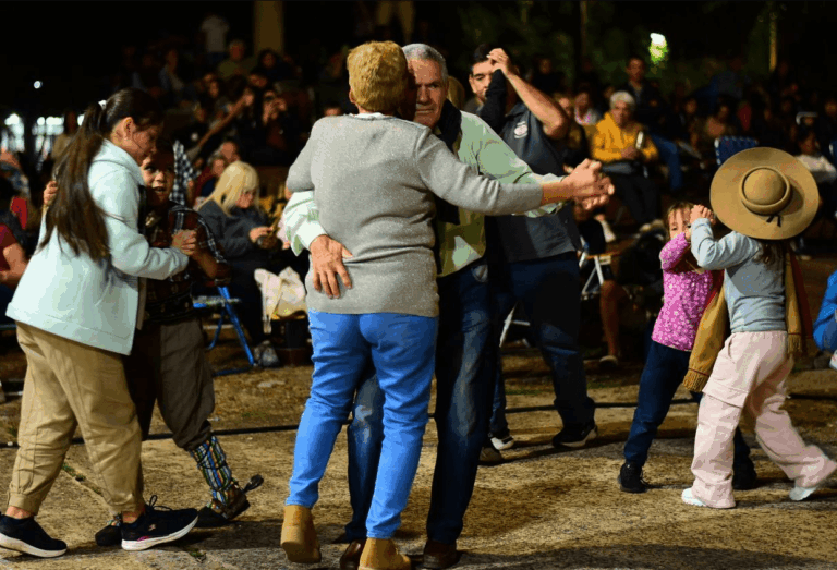 Fin de semana con patio cervecero,feria de diseño y peña chamamecera