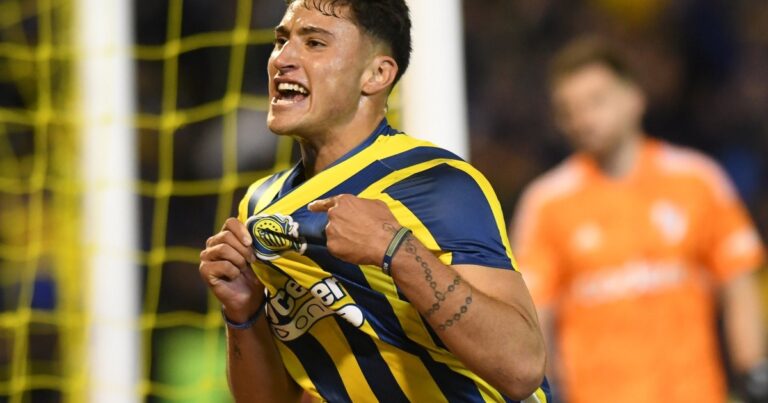 Rosario Central sueña con Alejo Véliz: en qué punto están las negociaciones?