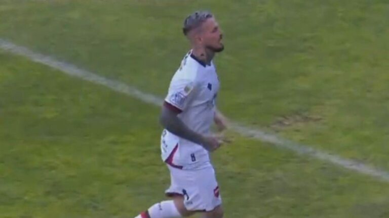 Alarma en Newell’s: Darío Benedetto se retiró lesionado en un amistoso en México