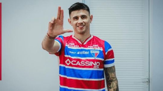 Primera baja en River: Adam Bareiro fue presentado en Fortaleza