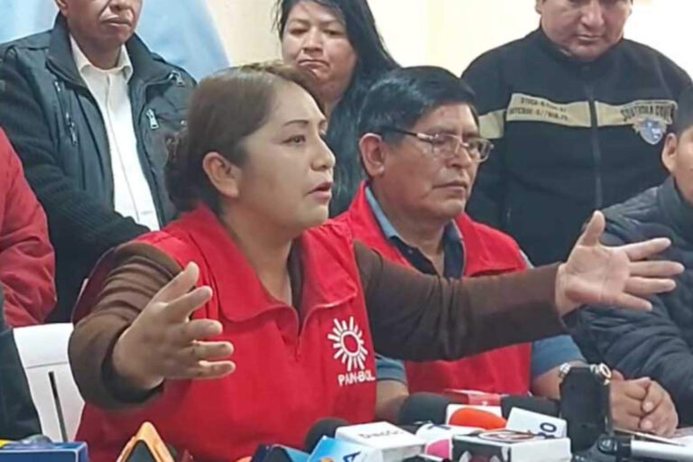 Abogado de Ruth Nina comparó sus amenazas de muerte con la letra del Himno Nacional