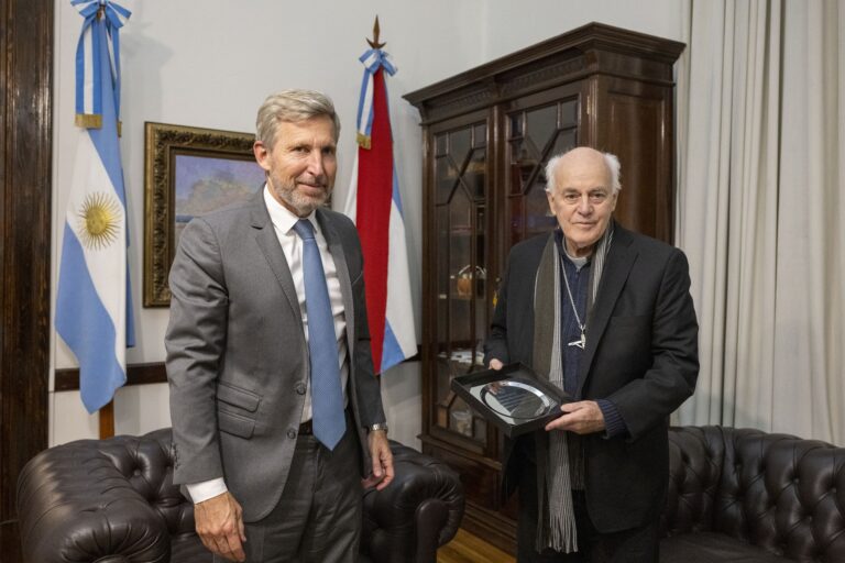 El Gobernador saludó a Puiggari a horas de su retiro definitivo