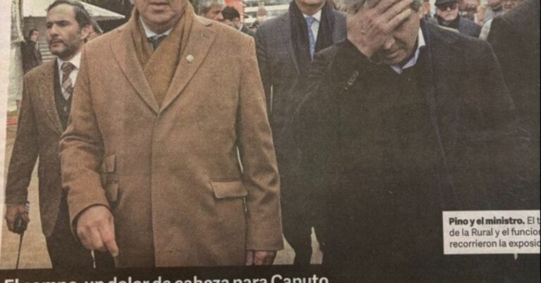 Milei respaldó a Luis Caputo por quejarse de la tapa de Clarín tras su paso por La Rural: «Para variar mintiendo»