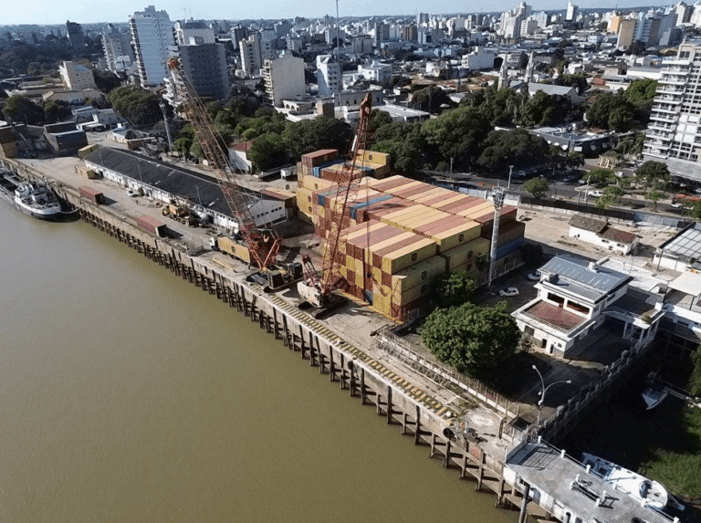 Apuntalan la operatoria del puerto de Ituzaingó y promocionan los de Lavalle y Capital