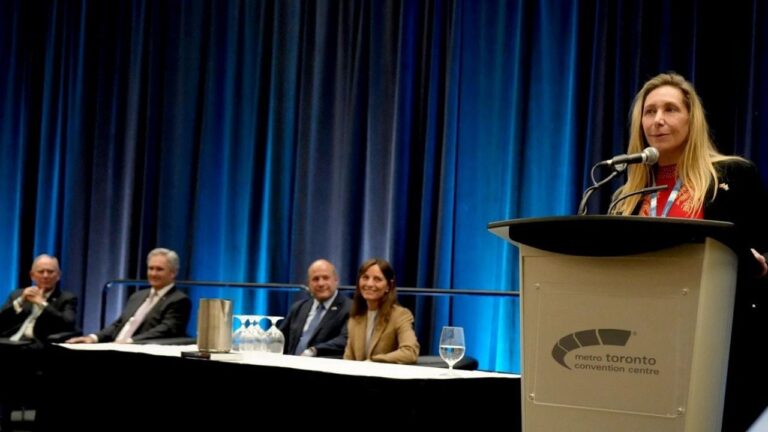 Las dos decisiones de Karina Milei que sacudieron al Gobierno