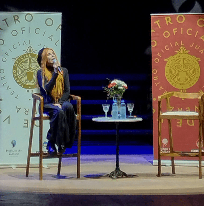 La creatividad, fue el tema central de la masterclass dictada por Nacha Guevara en el Teatro Vera