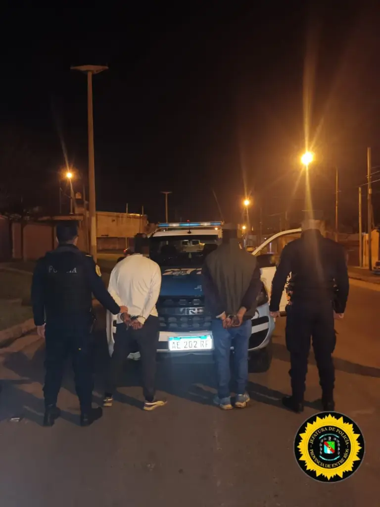 Dos cacos asaltaron un drugstore en Concordia pero al resistirse la dueña la tiraron al suelo y huyeron con…un paquete de bizcochos.