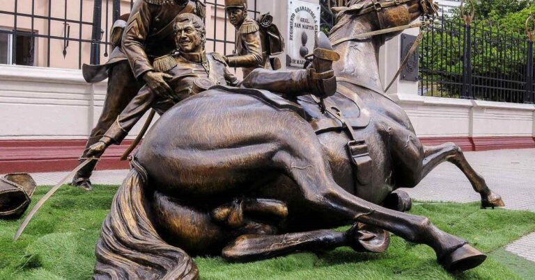 Por la guerra Milei-Villarruel y demoras burocráticas,  corrió riesgo el traslado de restos del sargento Cabral a Corrientes, pero al final se hará el acto