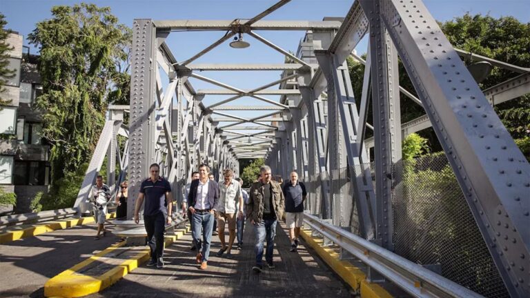 La Ciudad quiere derribar el Puente Ciudad de la Paz pero los vecinos resisten