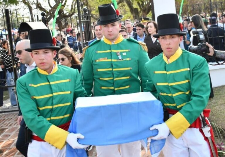 Valdés instó a honrar la vida de Cabral