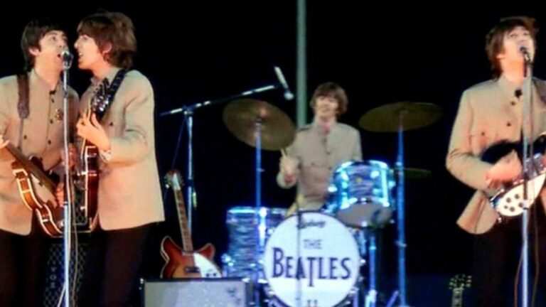The Beatles en el Shea Stadium, a 60 años del primer show de una banda en un estadio
