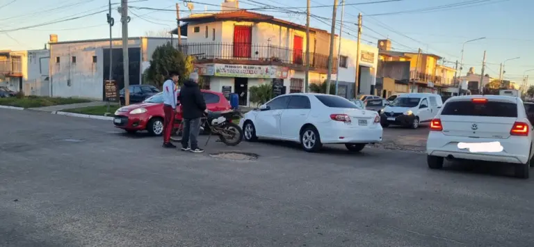 Chocaron en la intersección de dos calles intensamente transitadas: Gregoria Pérez y Diamante.