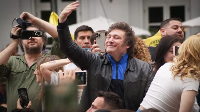 Javier Milei canceló su viaje a Las Vegas en medio de la inestabilidad política y del dólar
