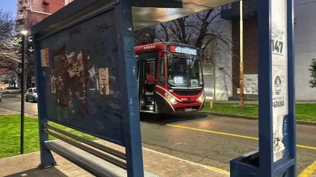 Paraná: cuarto día sin colectivos urbanos por paro de choferes