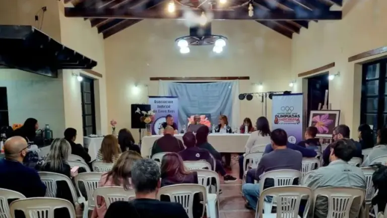 Los judiciales inician medidas de fuerza en reclamo de salarios