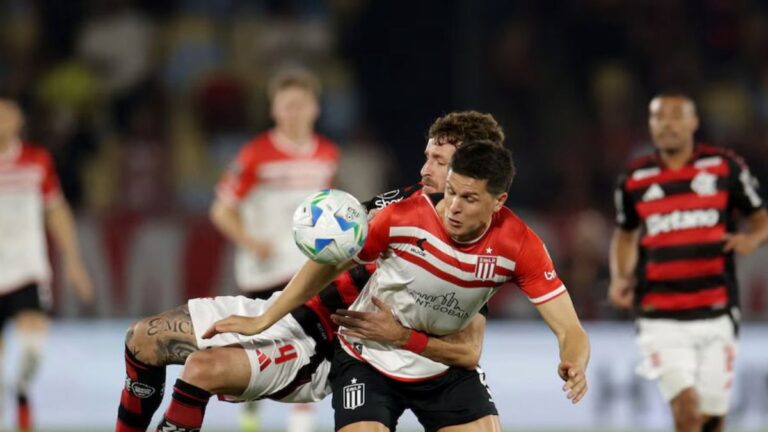 Estudiantes descontó sobre el final en el Maracaná y volvió de Brasil con la serie abierta ante Flamengo