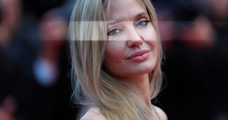 Angelina Jolie hizo una película sobre el cáncer de mama que le recordó duros momentos de su vida y la muerte de su madre