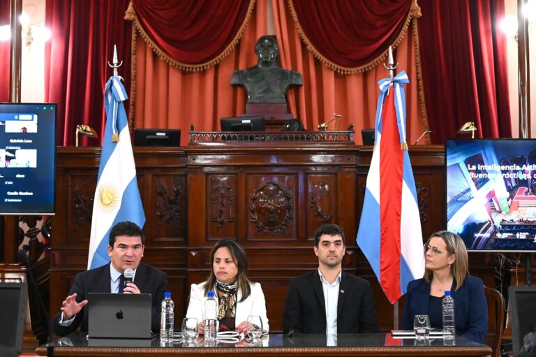 La Universidad Austral capacitó en Diputados sobre Inteligencia Artificial