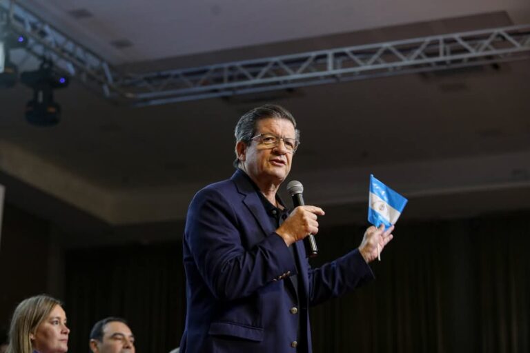 Pedro: El diálogo es imprescindible en toda crisis, pero hoy está ausente