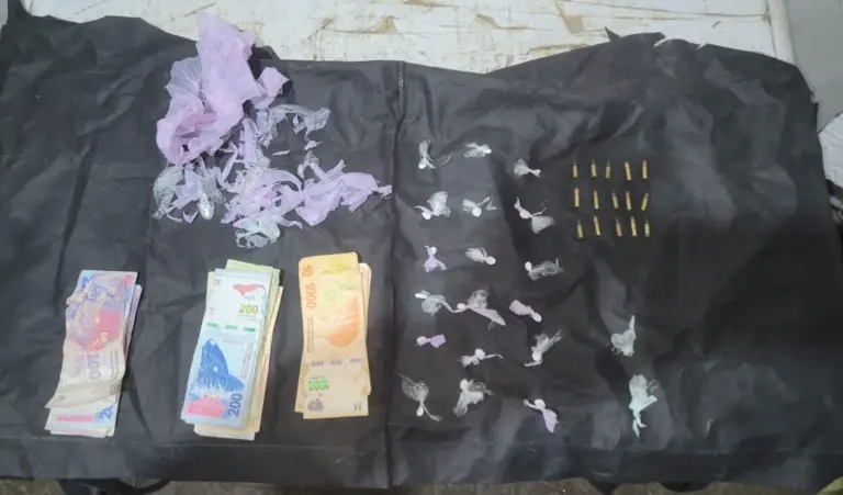 Allanamiento positivo en Carretera La Cruz: secuestro de drogas, dinero y municiones