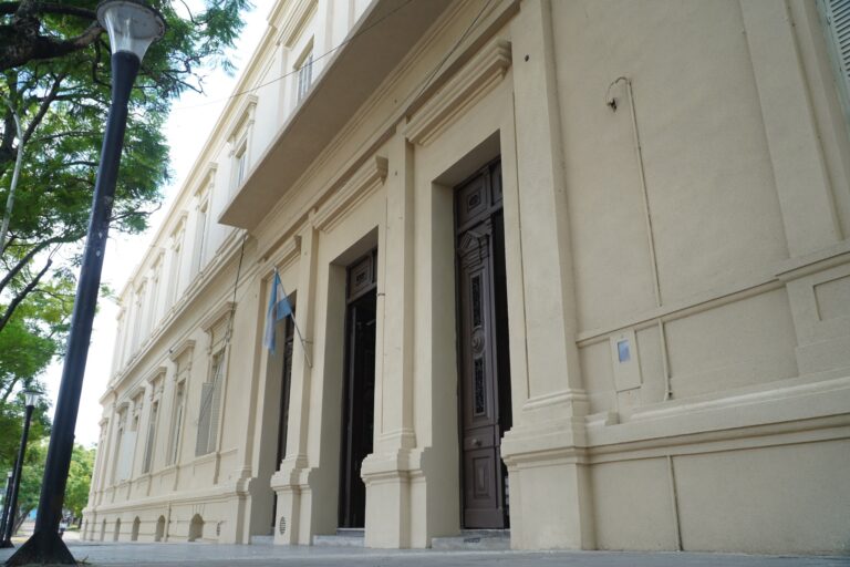 Es ley la donación a la UNER del edificio de la Facultad de Económicas