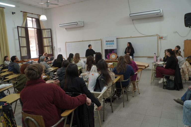 Diseña Paraná: cierran clínicas de emprendedores