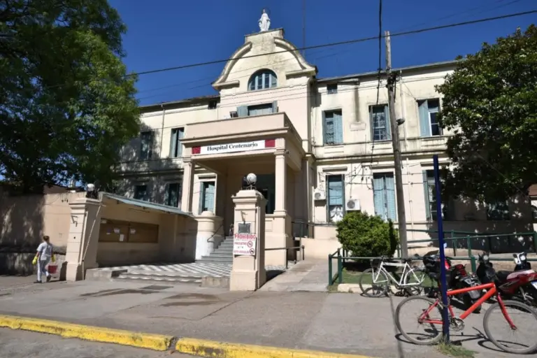 Un concordiense embistió una vaca en la Ruta 14 y fue llevado al Hospital Centenario