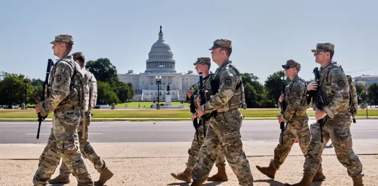 Estados Unidos: el gobierno de Donald Trump declaró a Chicago como zona de guerra para desplegar soldados en la ciudad