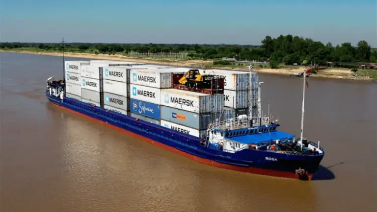 Alarma por piratas: delincuentes abordaron de noche un buque mercante en la Hidrovía Paraná-Paraguay