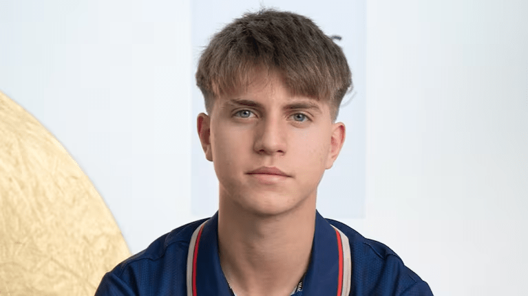 Valentino López debutó como modelo y la mujer de Maxi López fue la primera en dejar su comentario