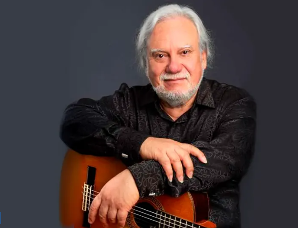 Eduardo Isaac recibe la distinción Doctor Honoris Causa