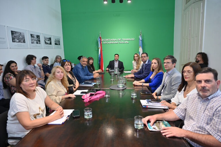 El Gobierno pidió aplazar la reunión paritaria con ATE y UPCN