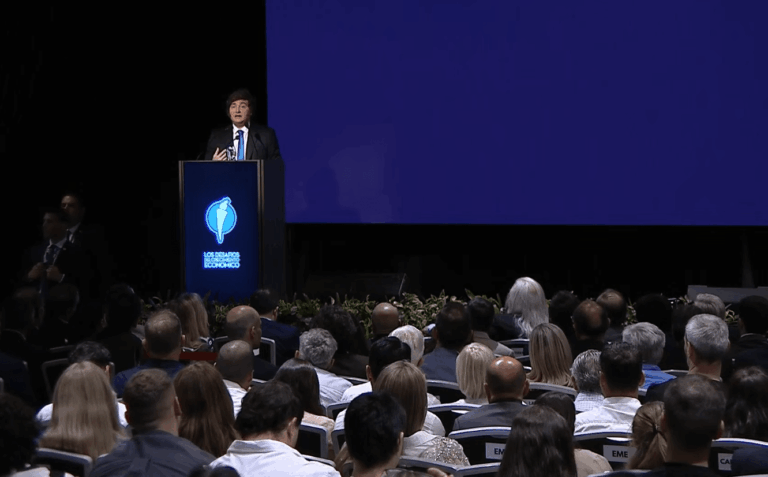 Milei en Corrientes: Estamos fuertemente comprometidos en hacer grande a la Argentina nuevamente