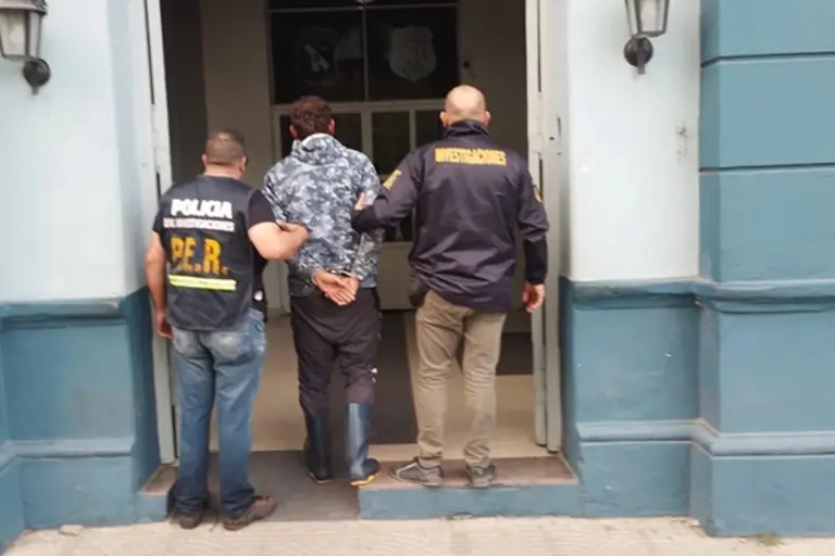 Su novia era 28 años menor, escapó con él, lo defendió públicamente: lo condenaron por violador