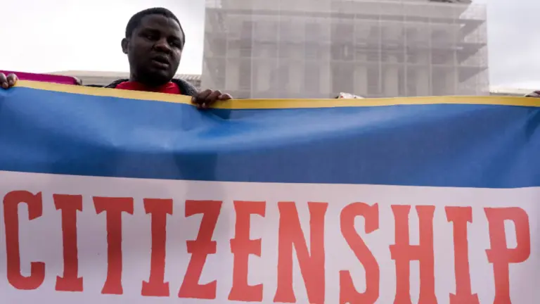 Trump suspendió el proceso de ciudadanía y residencia a migrantes de Cuba, Venezuela y otros 17 países